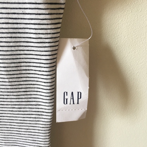 Gap striped tee - Picture 3 of 3